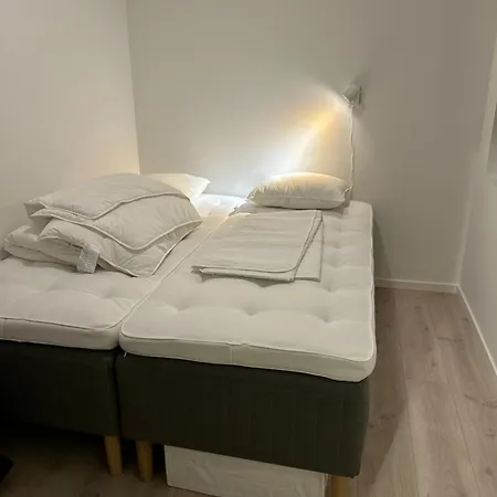 Sorlandsidyll Med Svommebasseng! Apartment